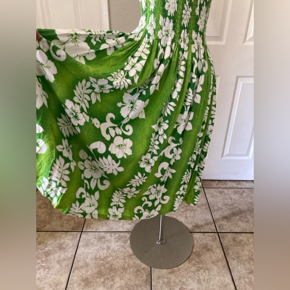 SWEET LADY Women's Seville Floral Print Smock Sundress  In Green Lotus Summer - Picture 2 of 6